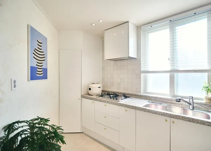 Appartement Mapo Ara Stay! 홍대 숙소!지하철 단1분! 3층 단독! *