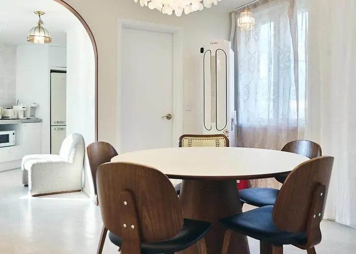 Mapo Ara Stay! 홍대 숙소!지하철 단1분! 3층 단독! Appartement *